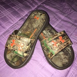 Under Armour Other - Kids Under Armor Camo Slides Size 11 Under Armour Other - Kids Under Armor Camo Slides Size 11
